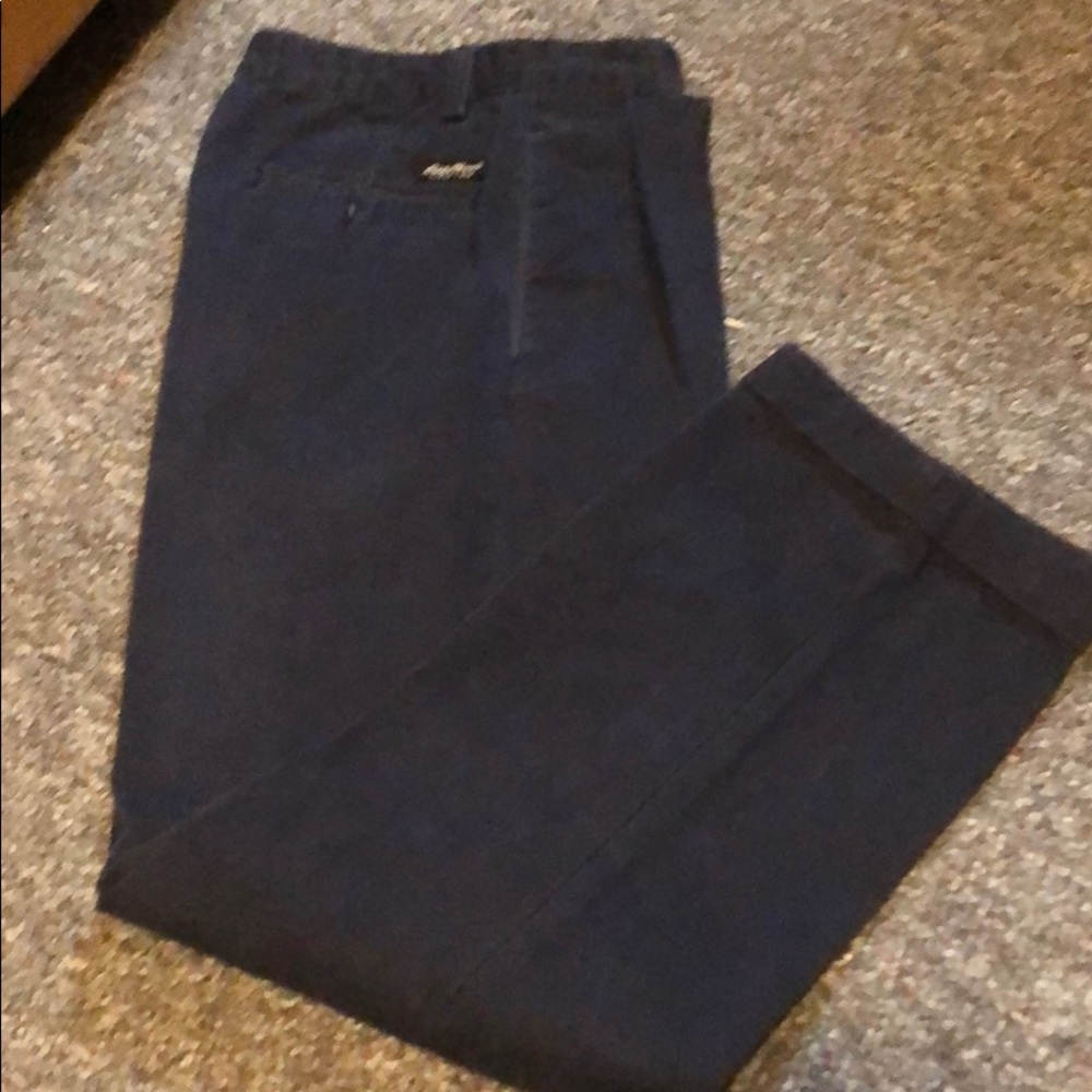 Used men’s pants by Eddie Bauer size 32